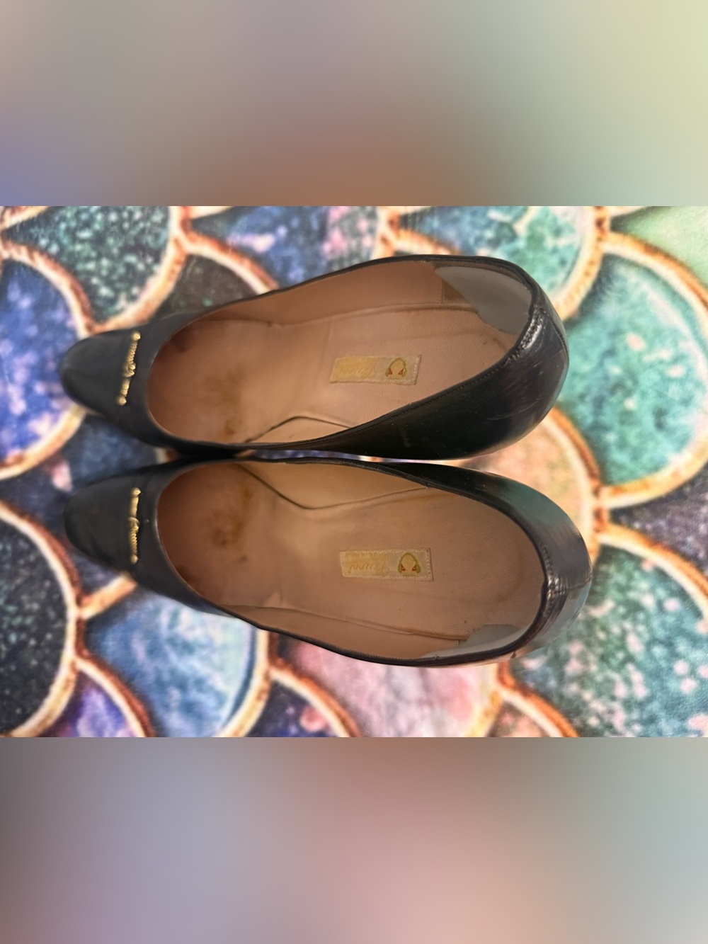 Gucci Vintage Classic Black Leather Women’s Pumps with Gold Accent Made in Italy - Picture 5 of 10